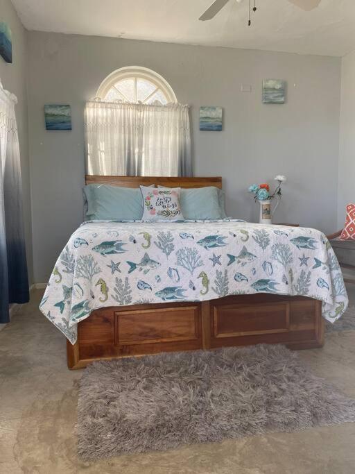 Coastal Beauty - Beautiful Penthouse Condo In Ocho Rios Exterior photo