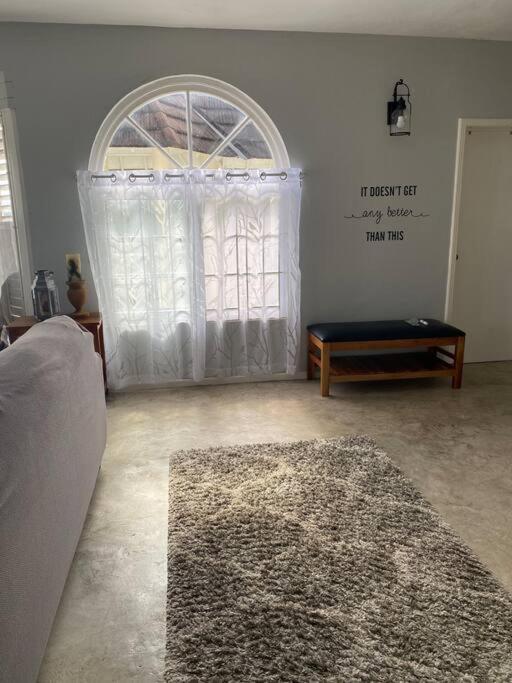 Coastal Beauty - Beautiful Penthouse Condo In Ocho Rios Exterior photo